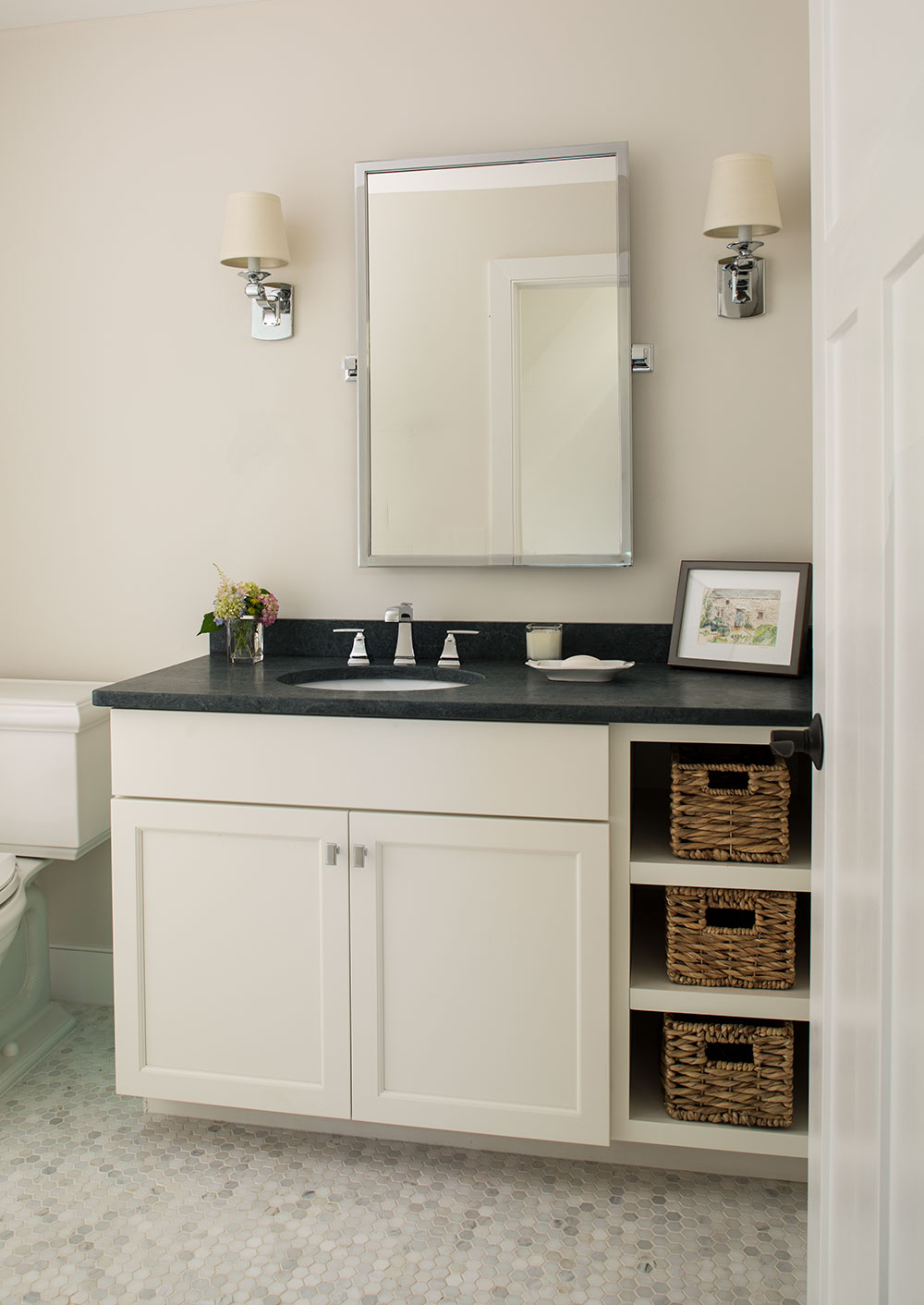 Courtney Zanelli Green Pond Guest Bath 1